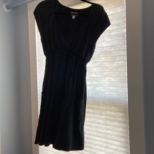 Black dress with pockets and scoop neck